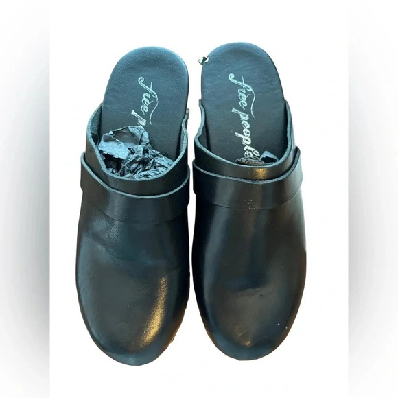 Free People Callum Clogs Black Leather Studded Wooden Base Size 37 6.5 - Picture 2 of 7